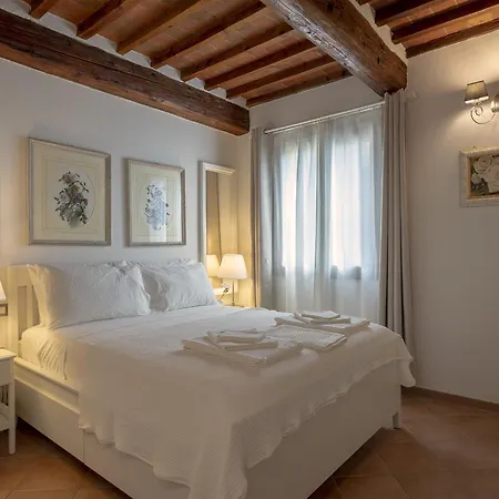 Tuscan Break Apartman